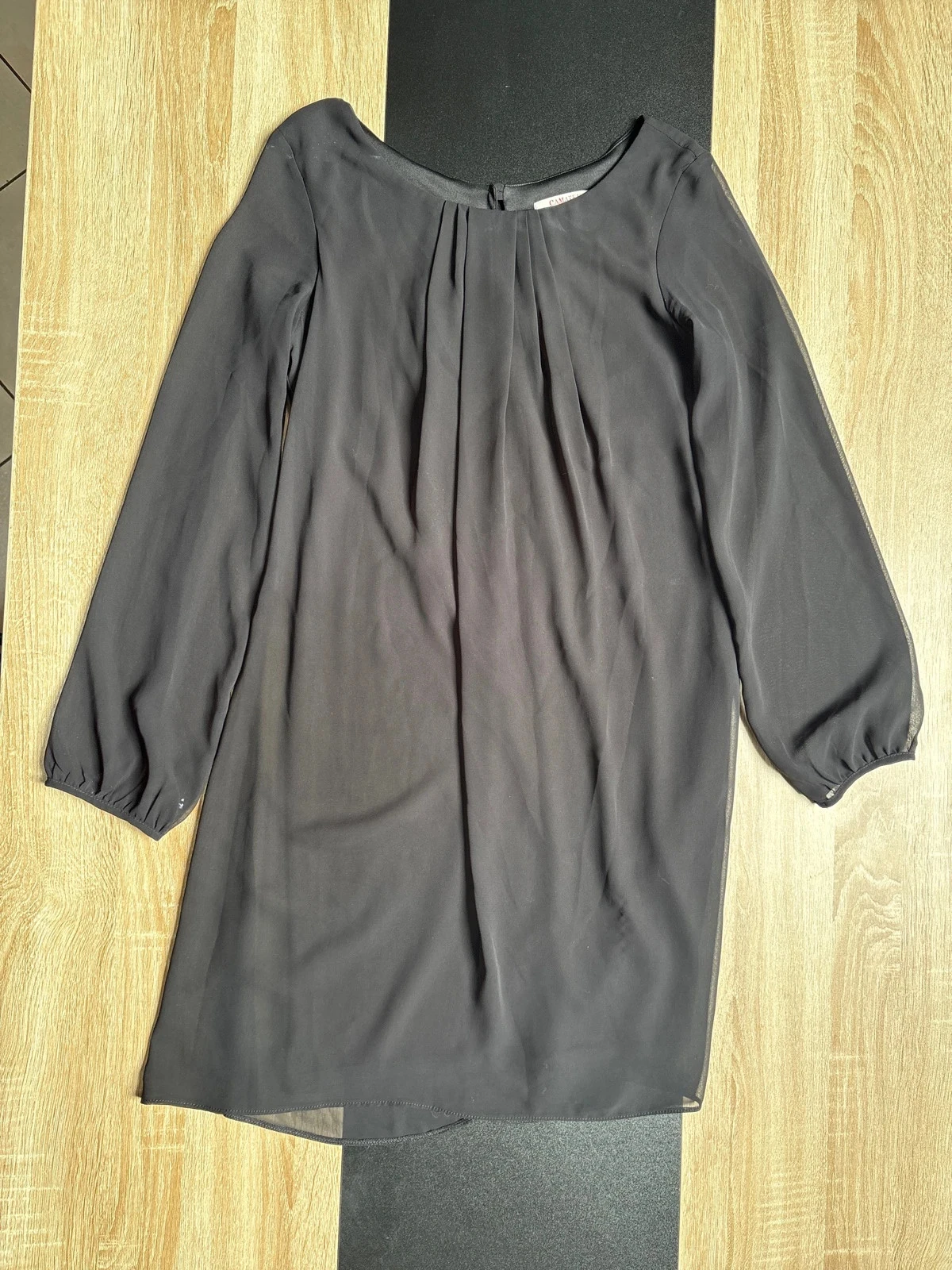 Robe fluide transparence aux bras taille M